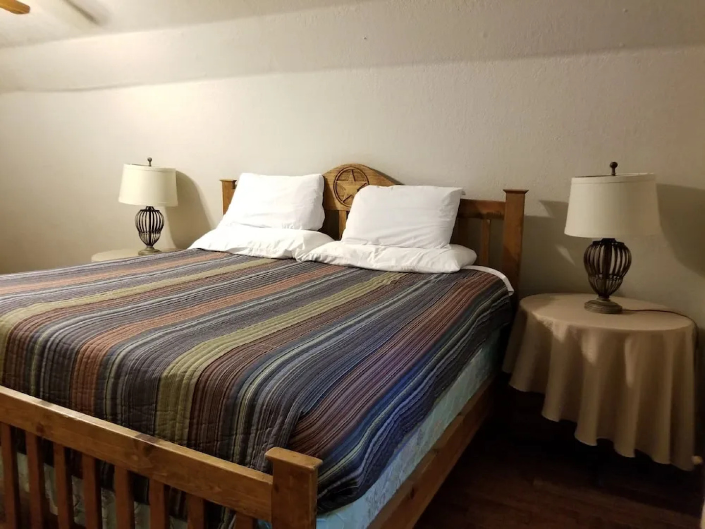 Mendelbaum Winery Guest Cabins