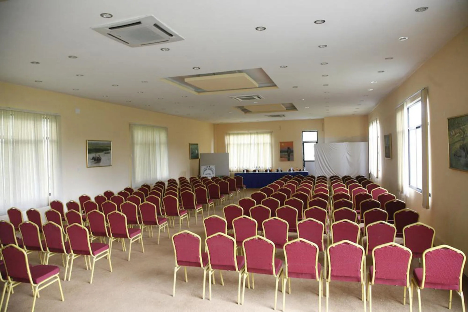 Chitwan Paradise Hotel