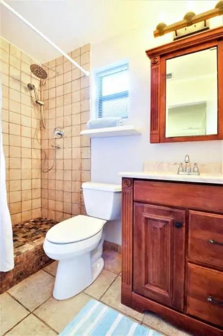 Villa Paradiso by Digsify near PGA Beaches with a large heated pool and screened porch