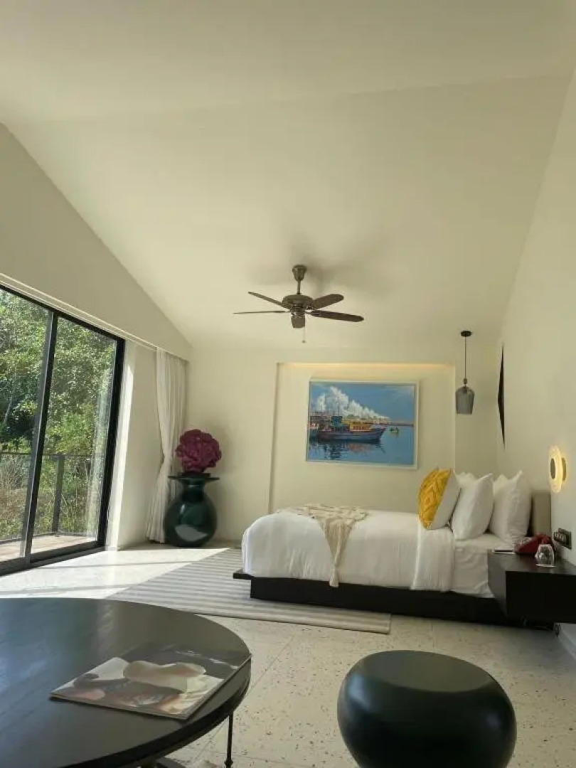 The Postcard on the Arabian Sea