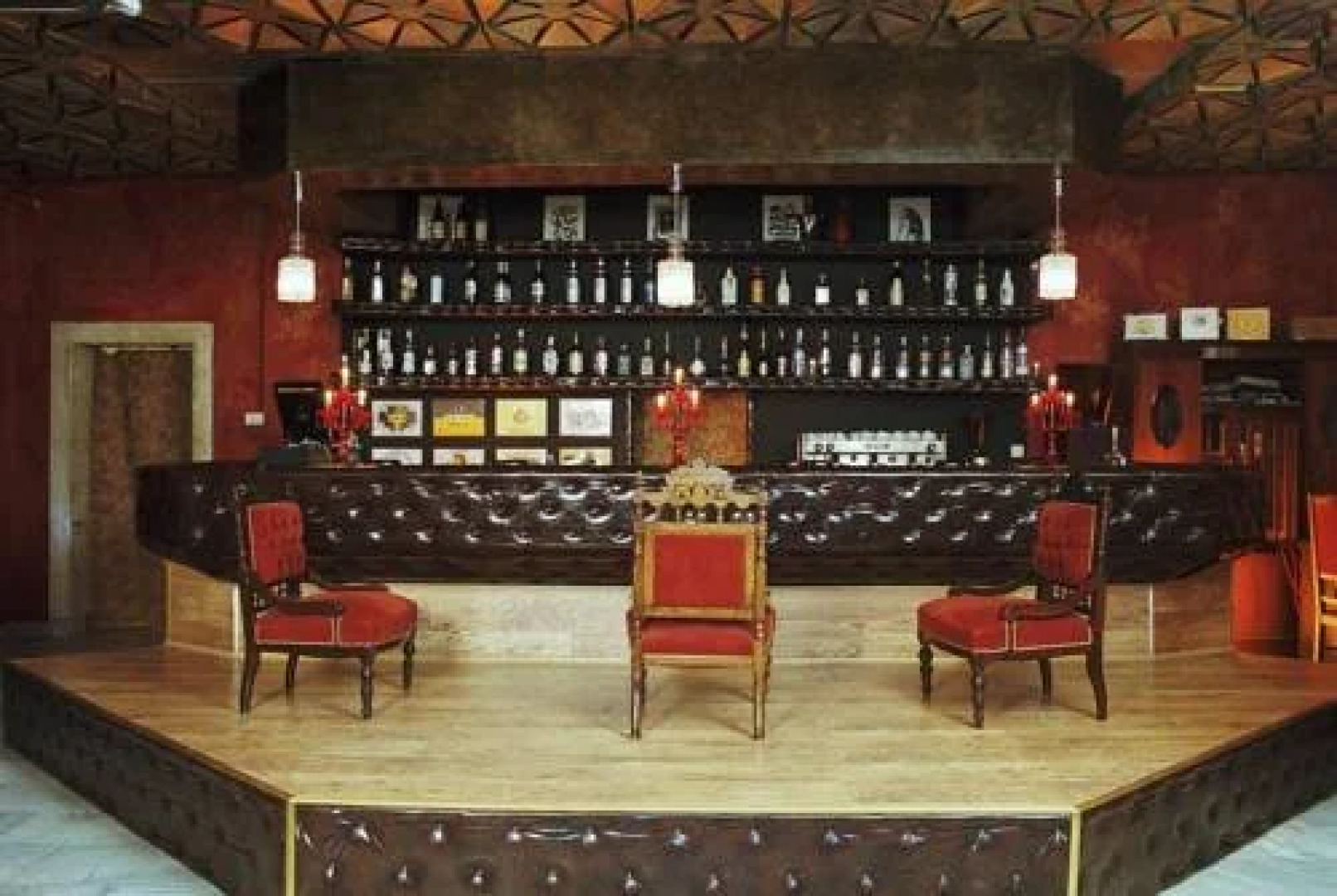 Hotel Trivia Antique