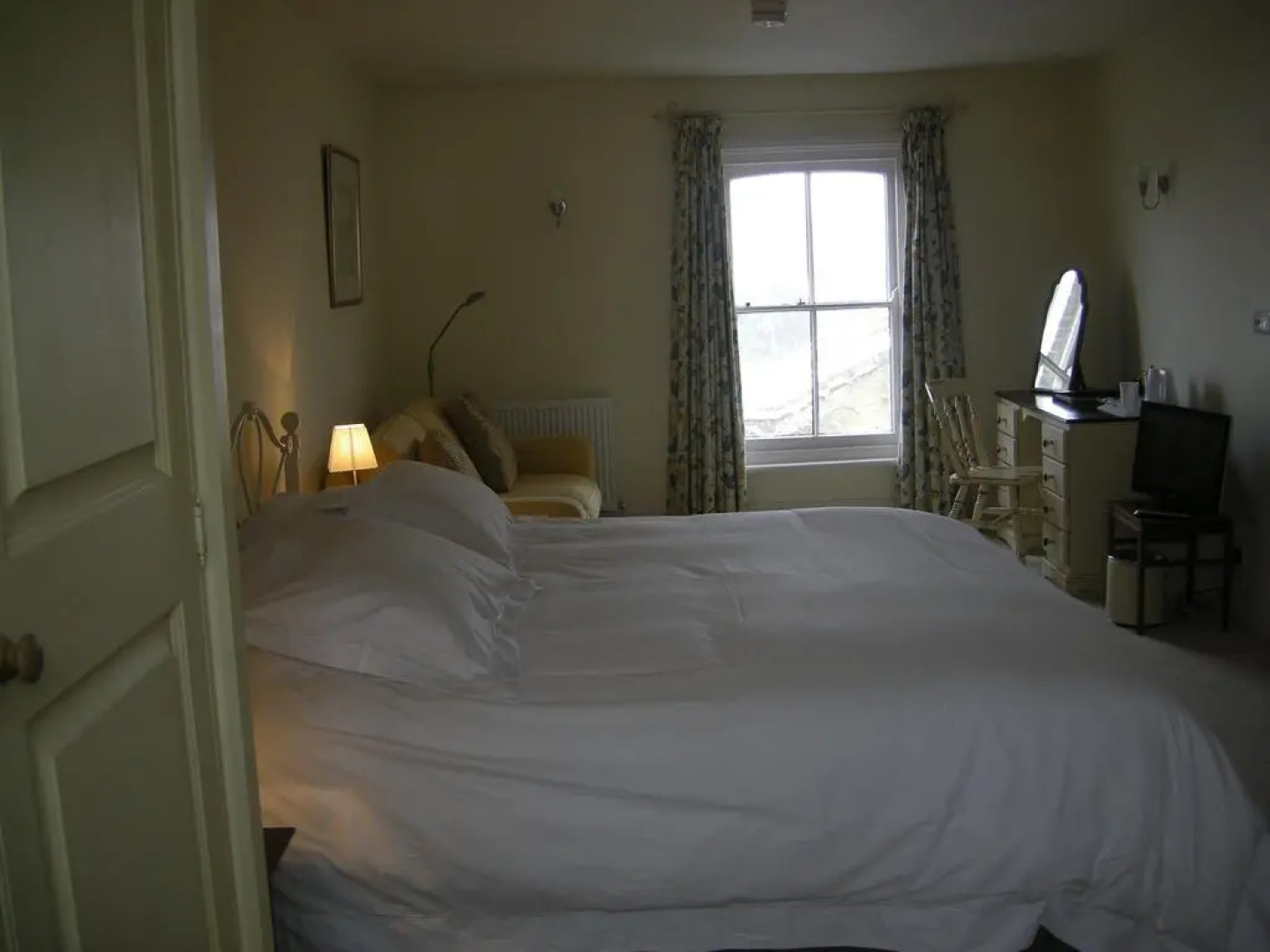 Over Bed and Breakfast