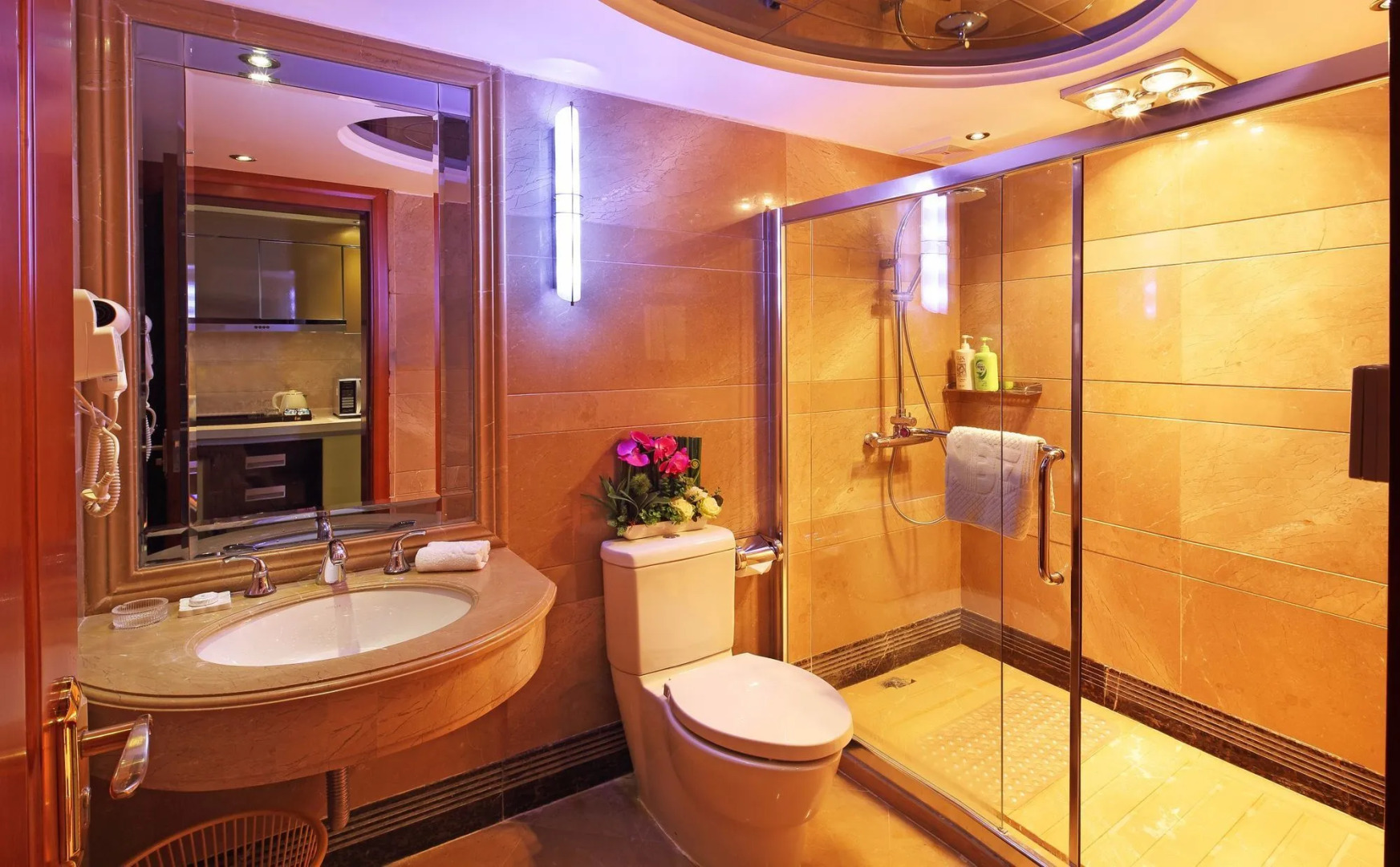 South & North International Apartment