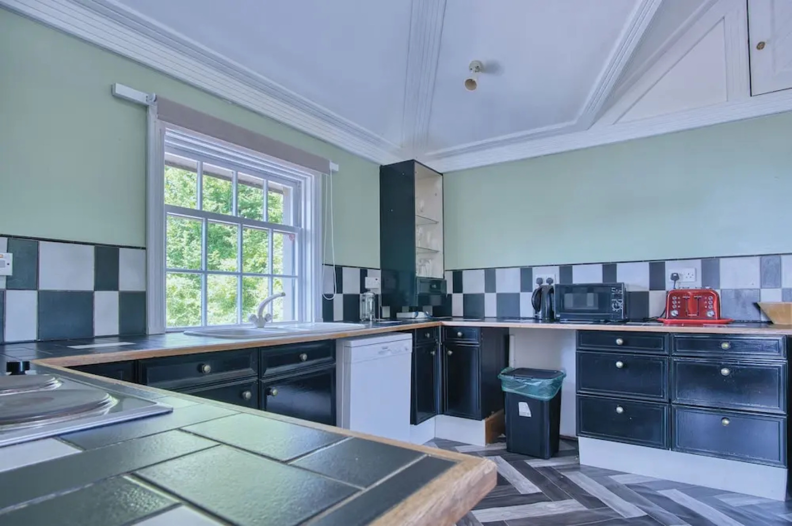 The Gatehouse - 2 Bedroom Apartment - Pendine