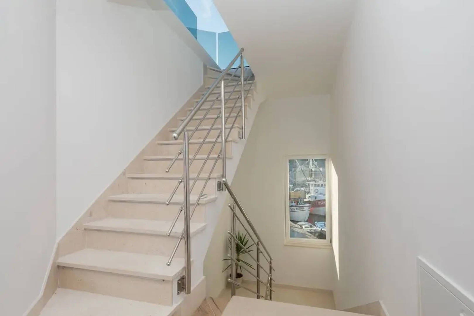 Beachfront Villa Seashell with Pool