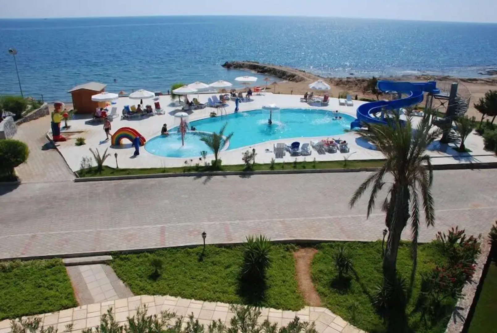 Yeldener Crystal Rocks