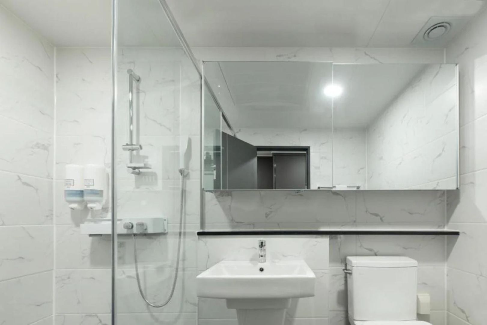 Miami Jeongseon Hotel