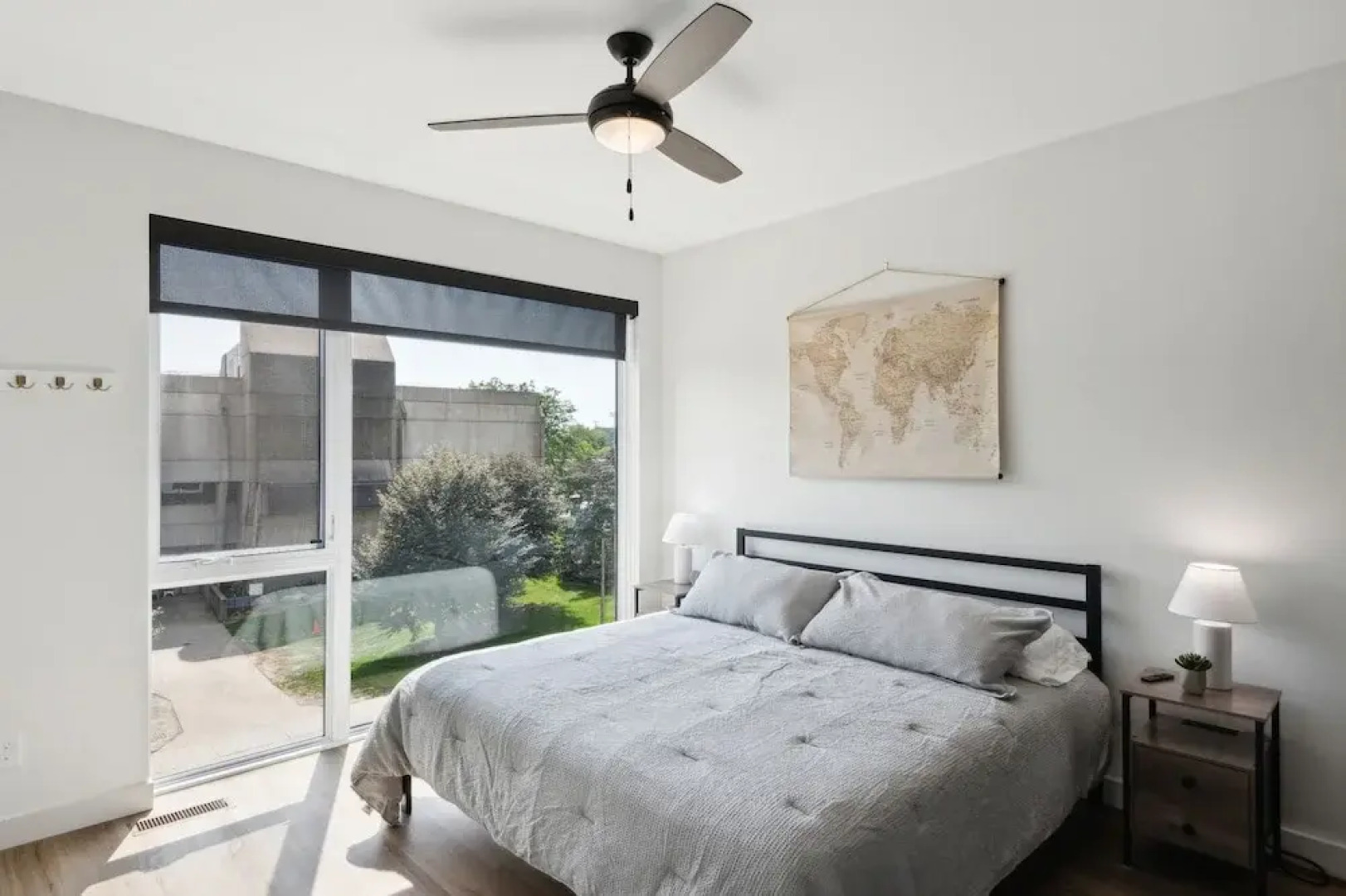 New Modern Townhome With Rooftop Patio 2 Bedroom Townhouse by RedAwning