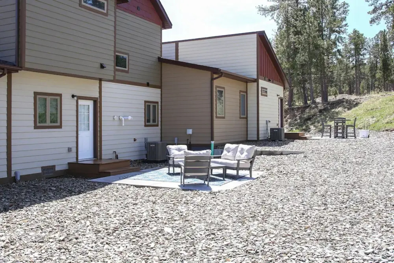 Serene Retreat King Bed at Rockerville Gold Town