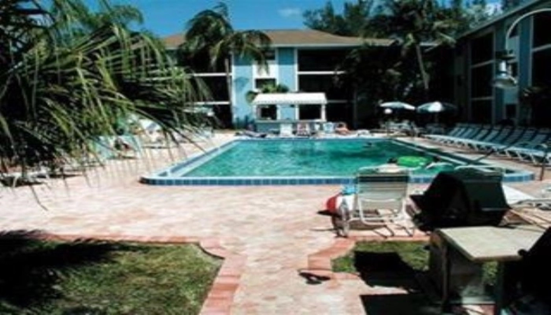 Tropical Sands Resort