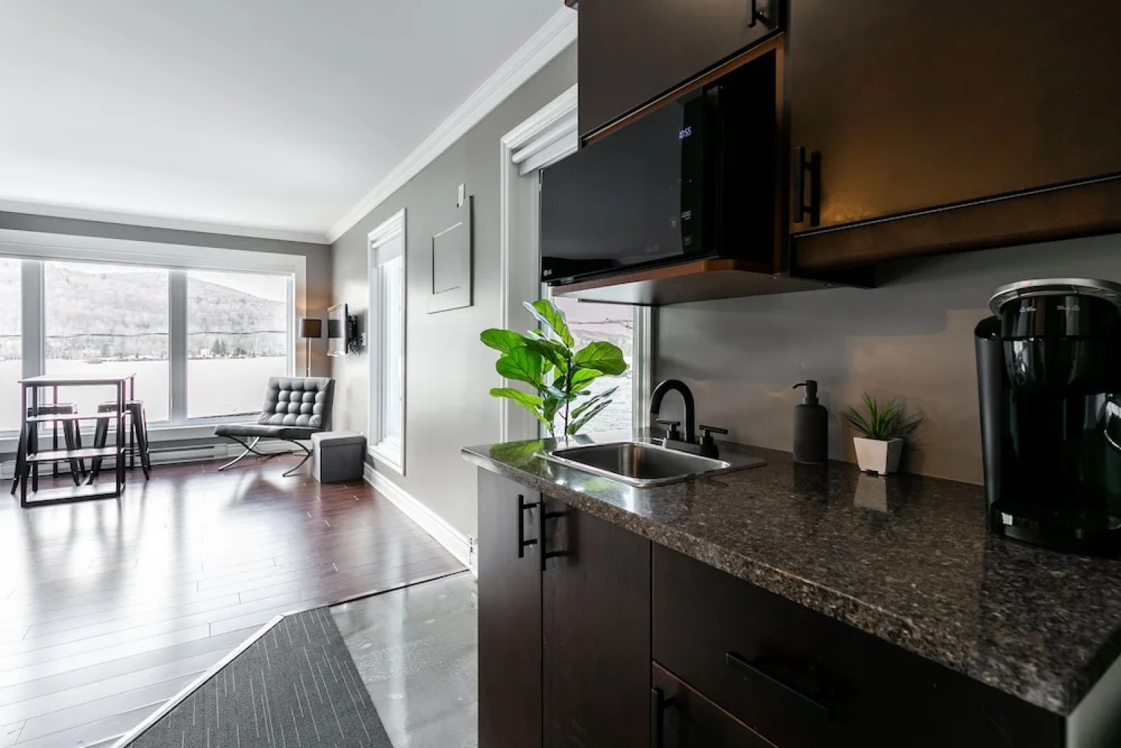 Les Lofts du Lac des Sables by KASANIA