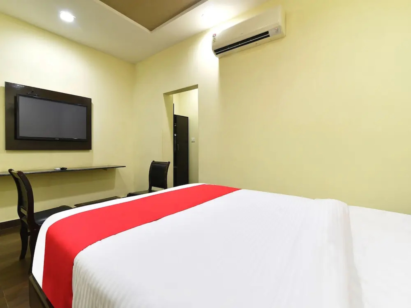 Capital O 41636 Celebrations Residency