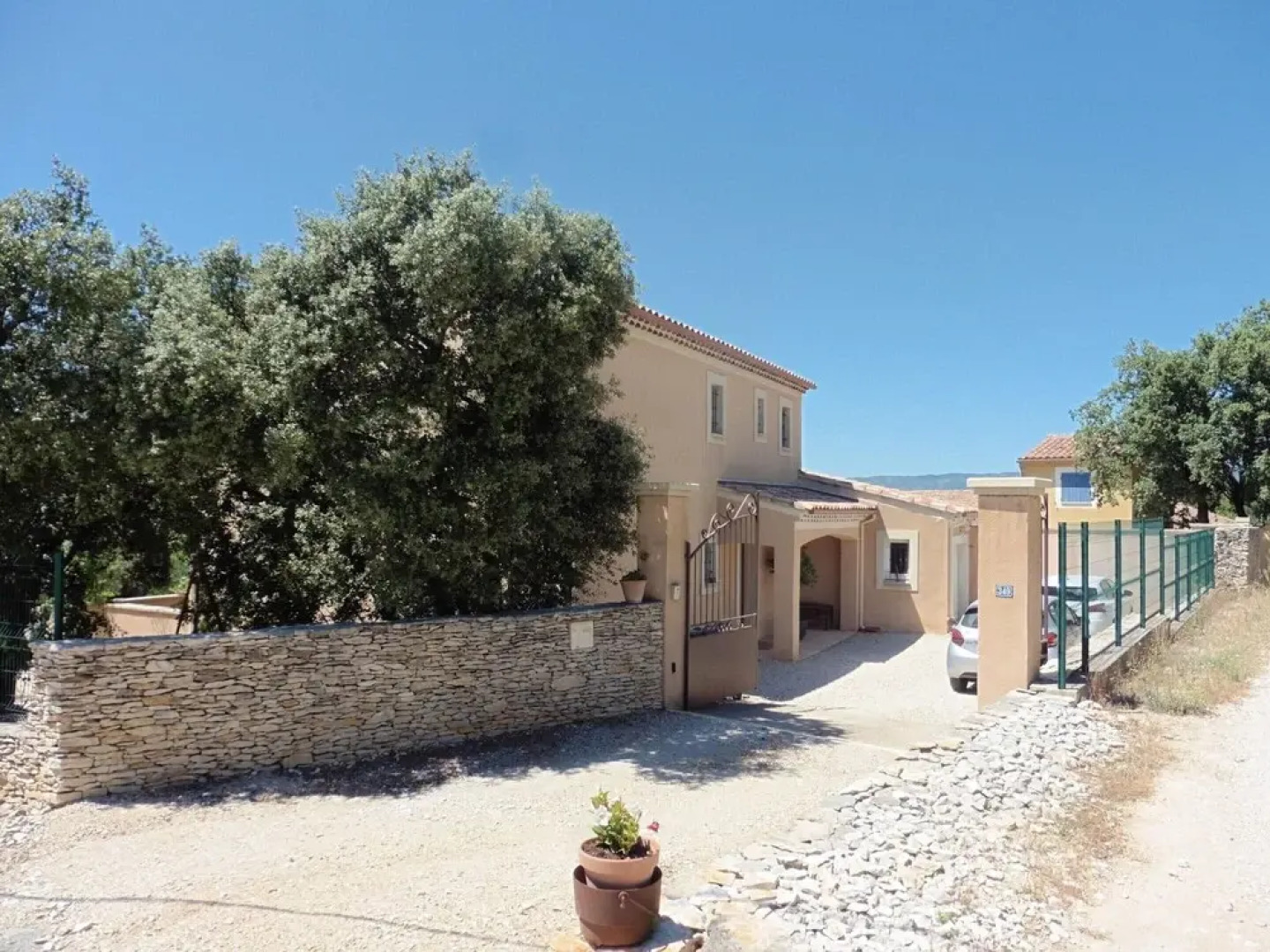 Pretty, Spacious Holiday Home With Private Pool