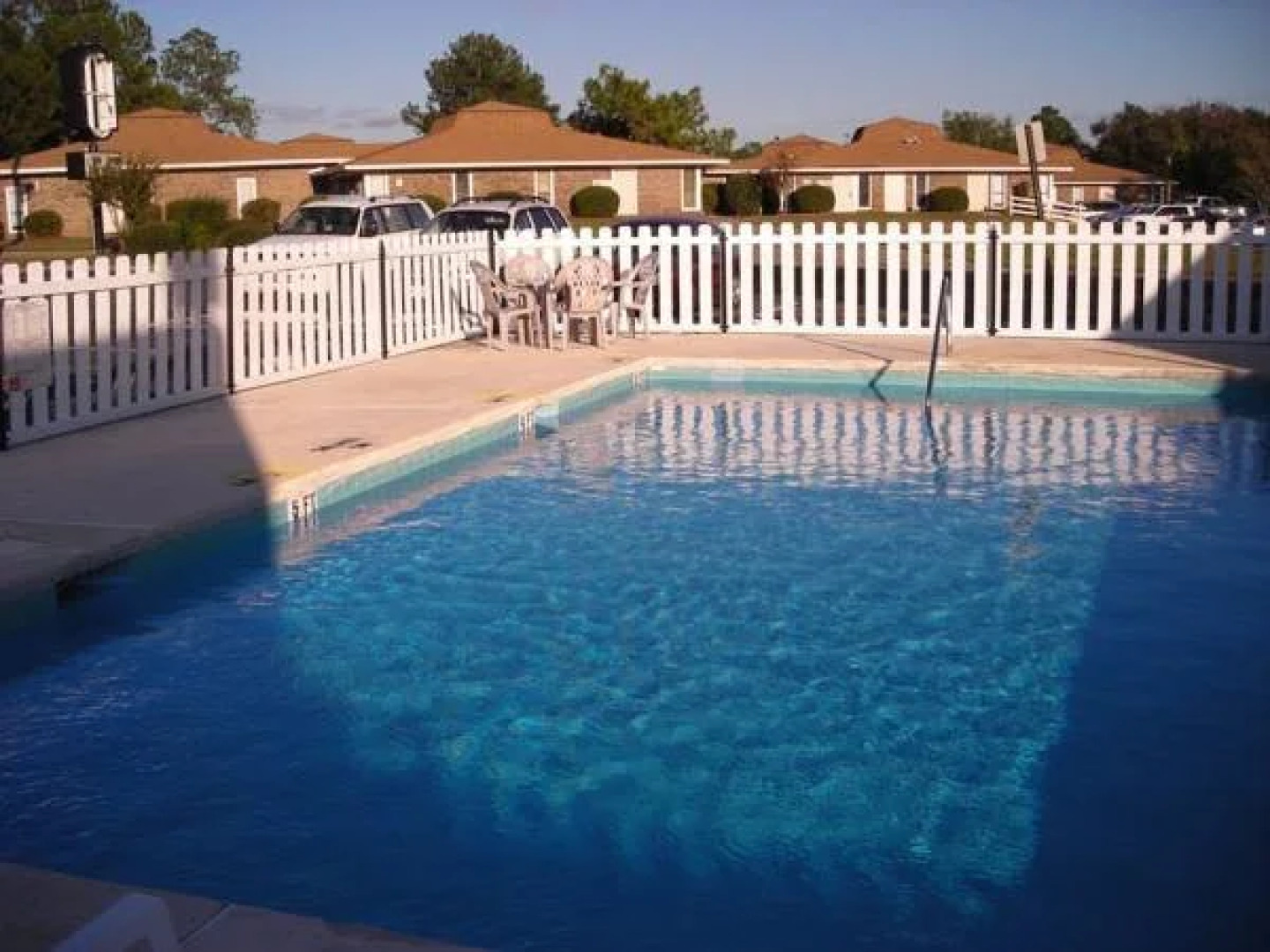 Heaven Hotel Lodge of Pensacola