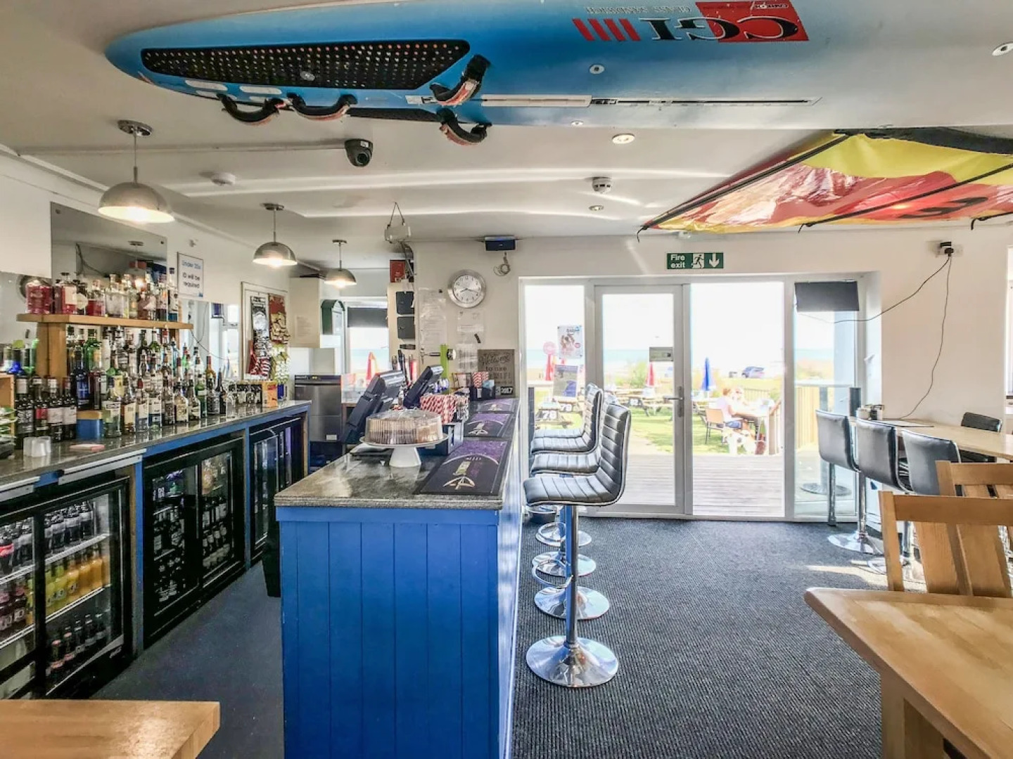 The Waves Bar Cafe B and B Hotel