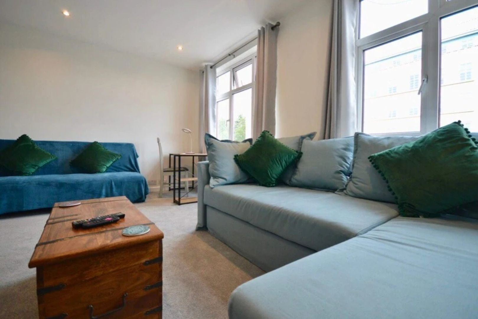 Lovely Modern Flat with Parking Near Airbus, Uwe, MOD