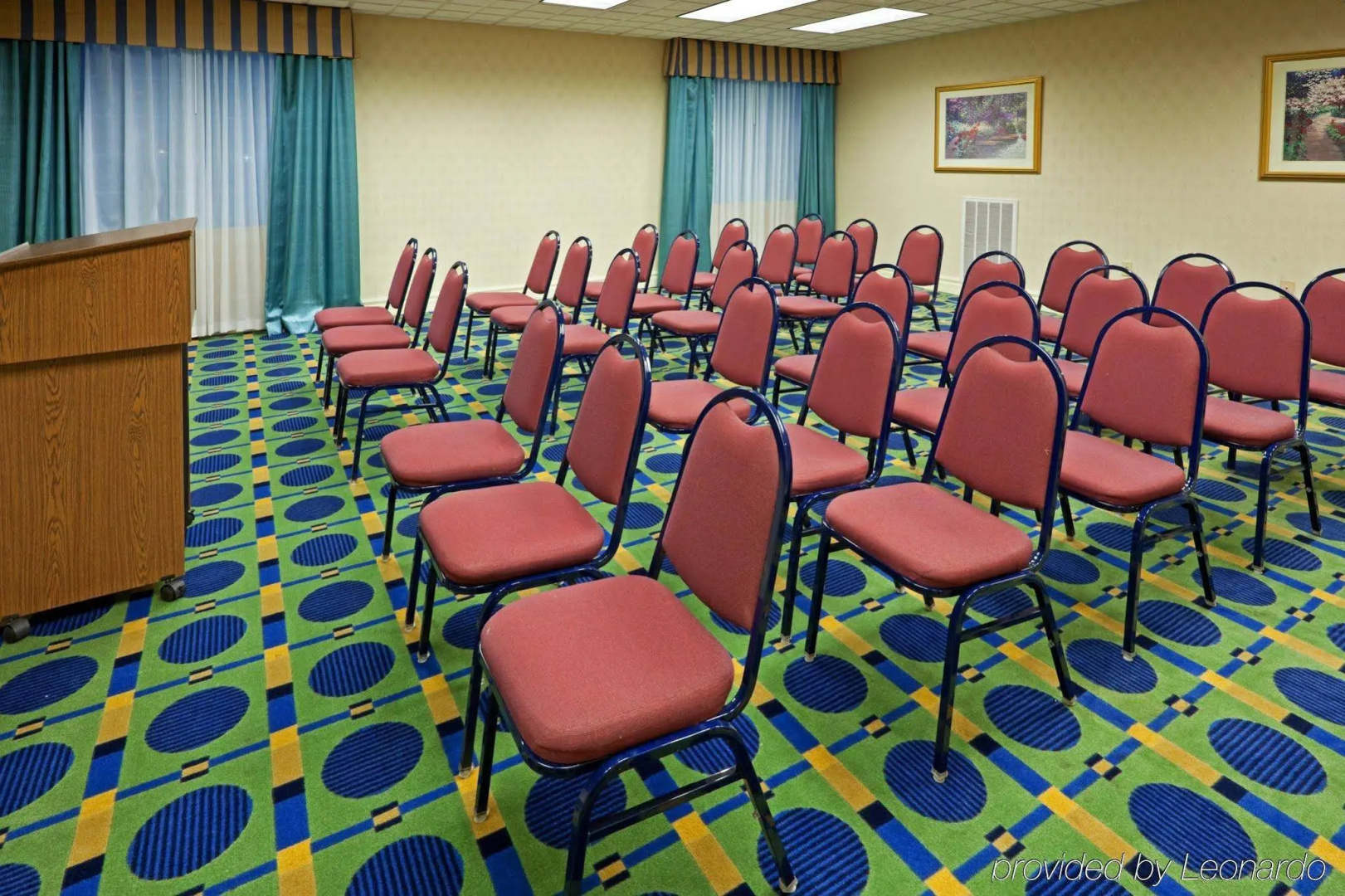 Holiday Inn Express & Suites Reading by IHG