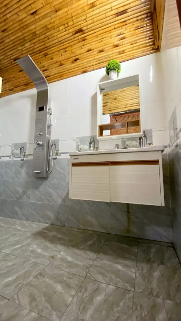 Quoc Khanh Bamboo Homestay - Hostel