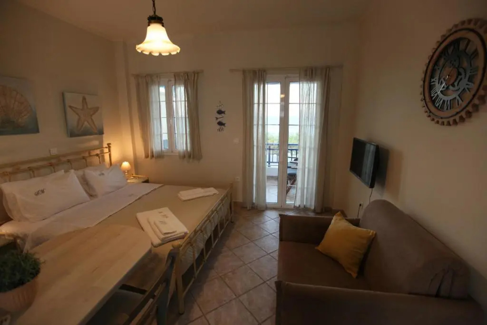 Sea Urchin Apartments 2nd floor