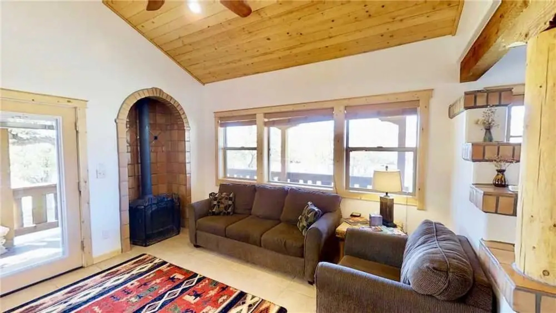 Pack Creek Orchard House by RedAwning