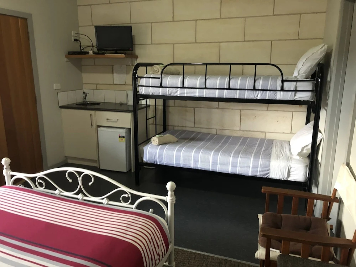 Port Campbell Guesthouse & Flash Packers