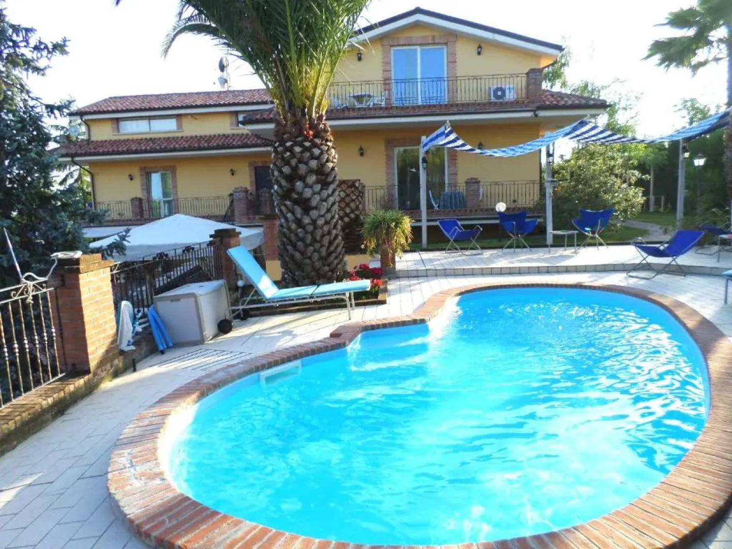 Bed and Breakfast Villa Algi