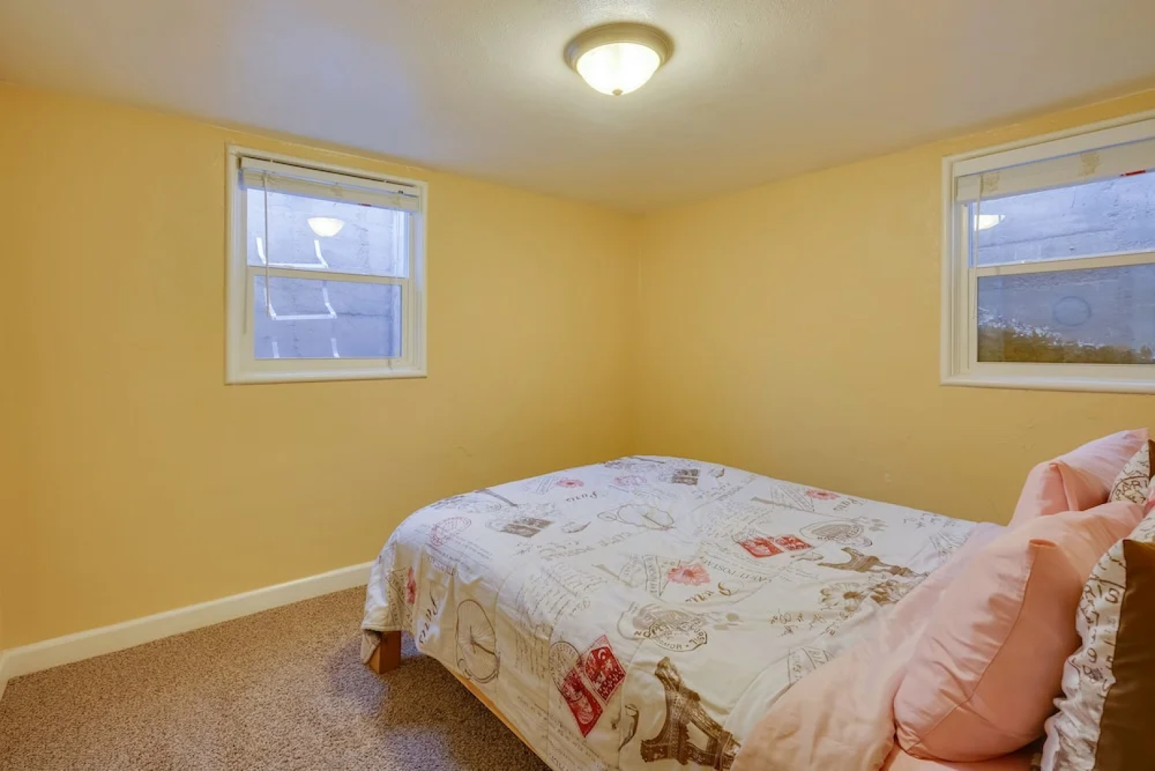 Pueblo House by Riverwalk, 2 Miles to Fairgrounds!