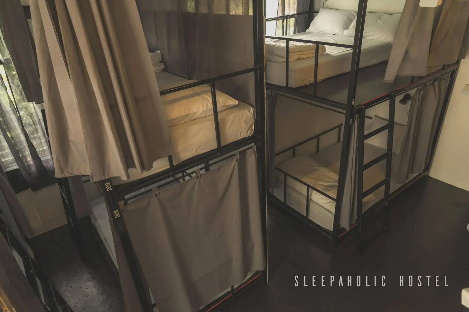 Sleepaholic Hostel
