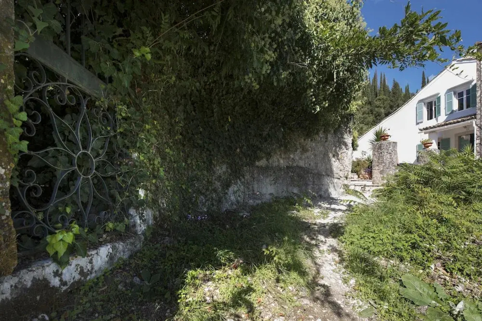 White Jasmine Cottage