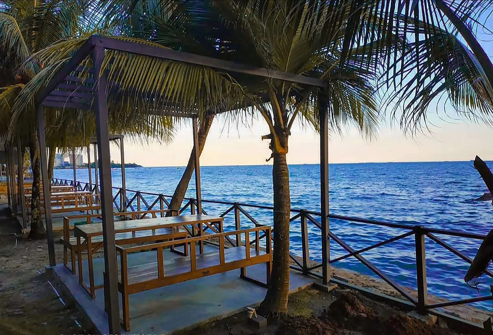 Golden Tulip Balikpapan Hotel & Suites