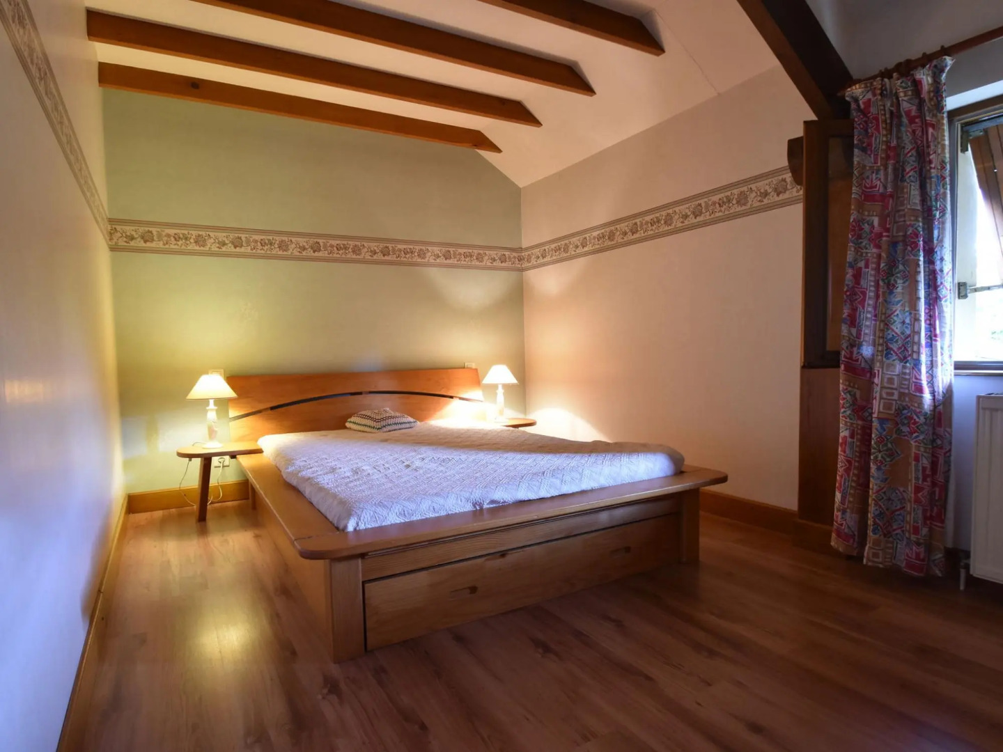 Holiday Home Right on the River Bank With Private Swimming Pool in Saint-julien-de-lampon