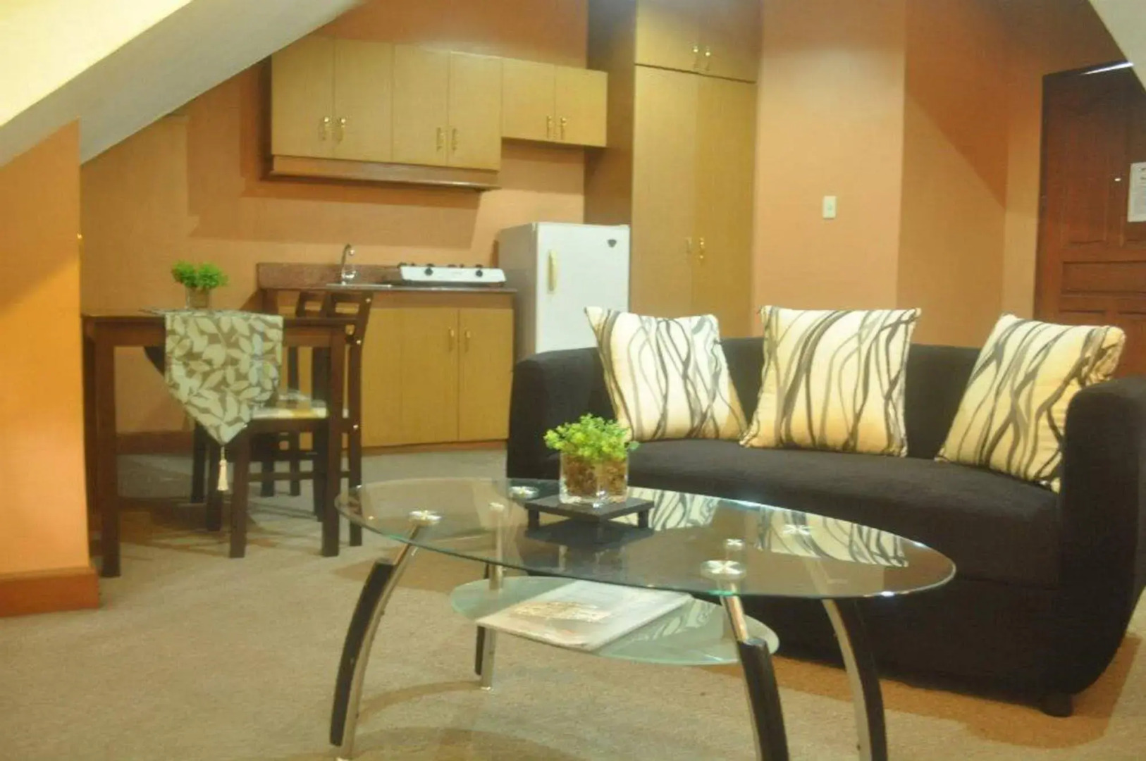 Metro Room Budget Hotel