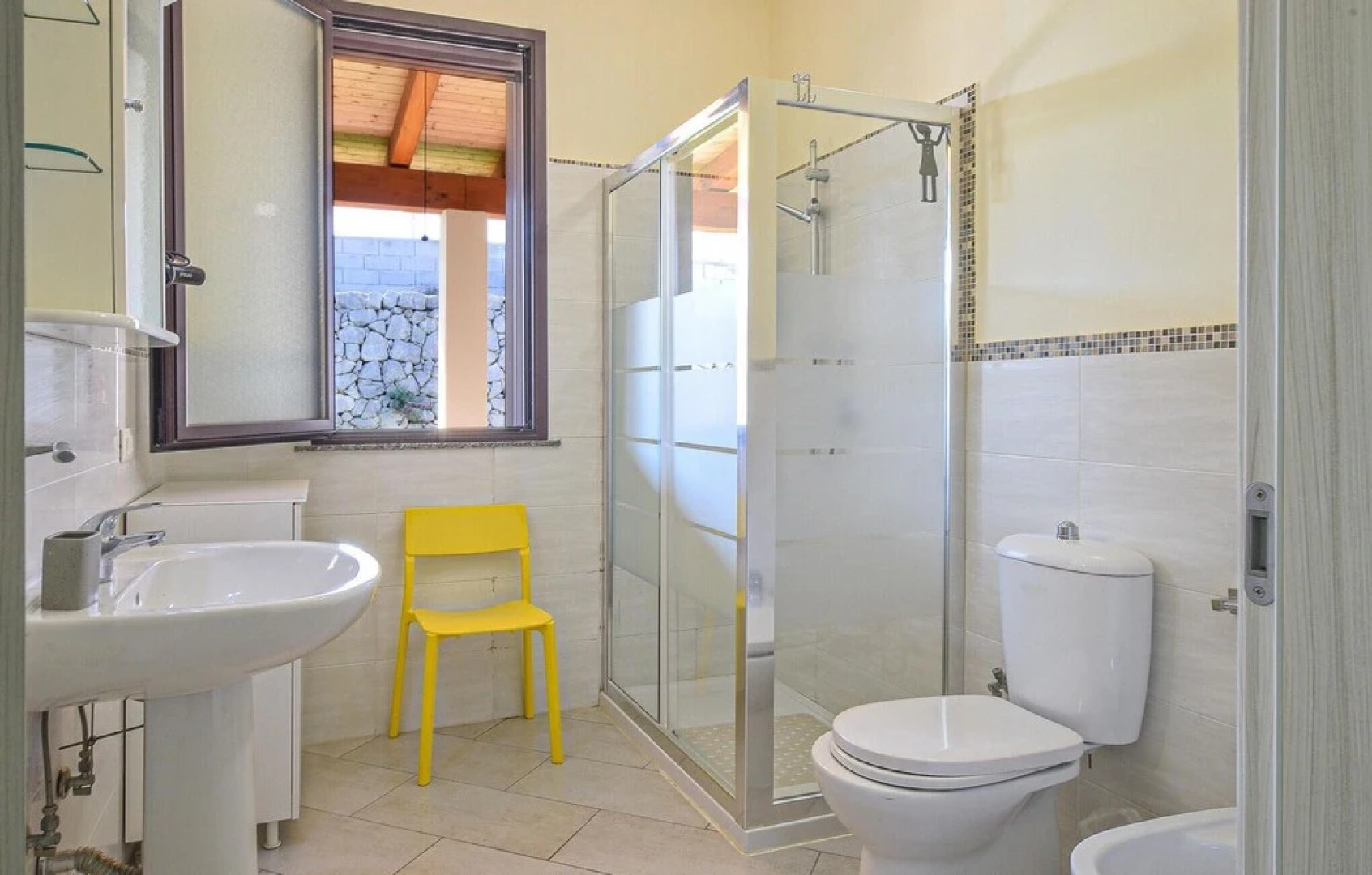 Awesome Home in Augusta With Wifi, 5 Bedrooms and Swimming Pool