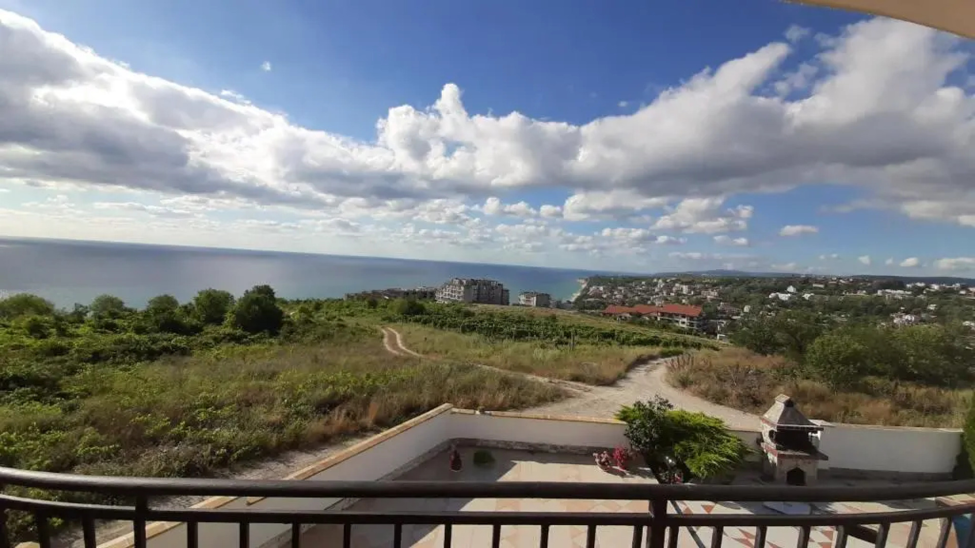 Villa Byala Grape House