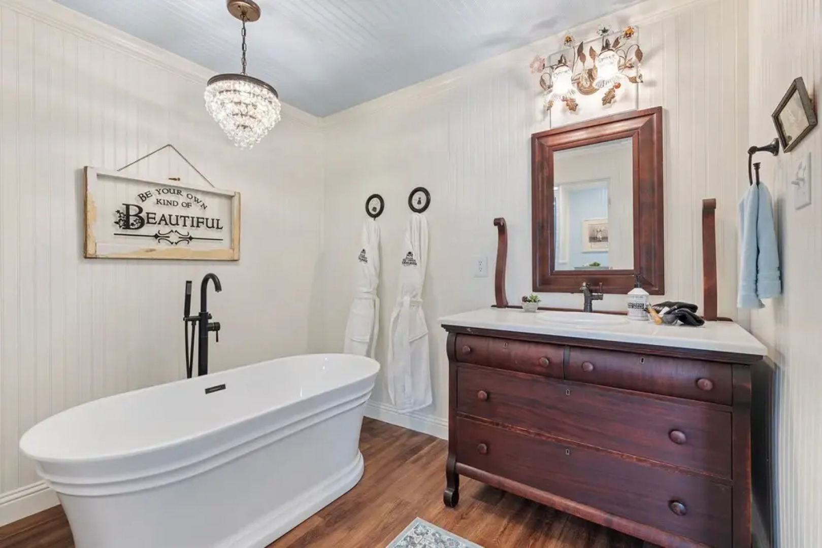 The Old Liberty Schoolhouse B&B