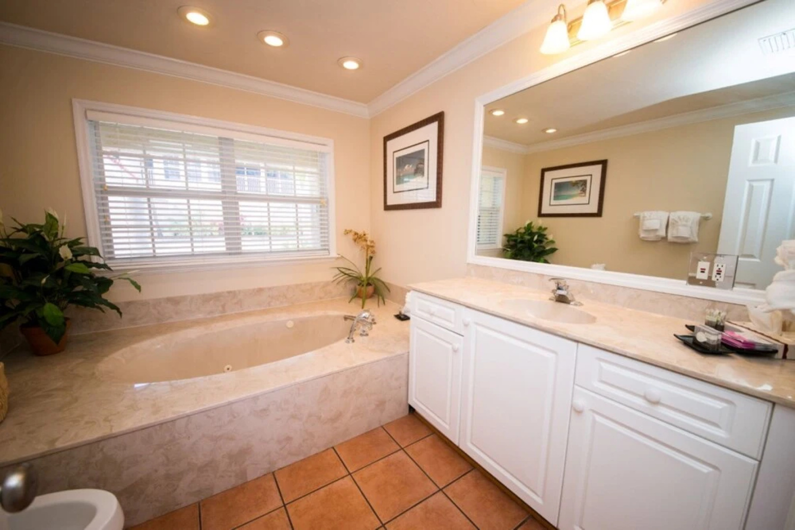 Tortuga Inn Beach Resort