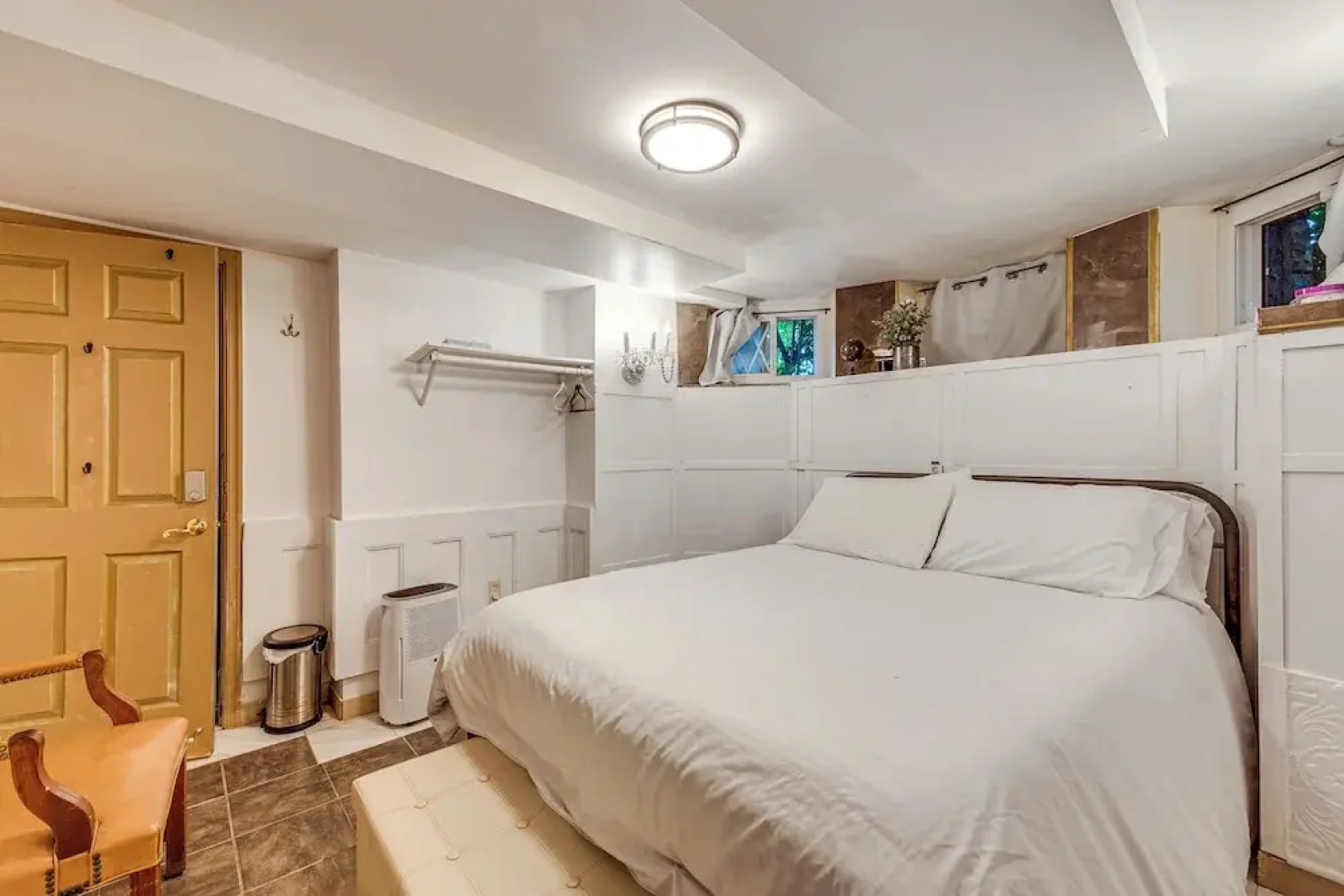 Near Downtown Scranton: Getaway w/ Patio