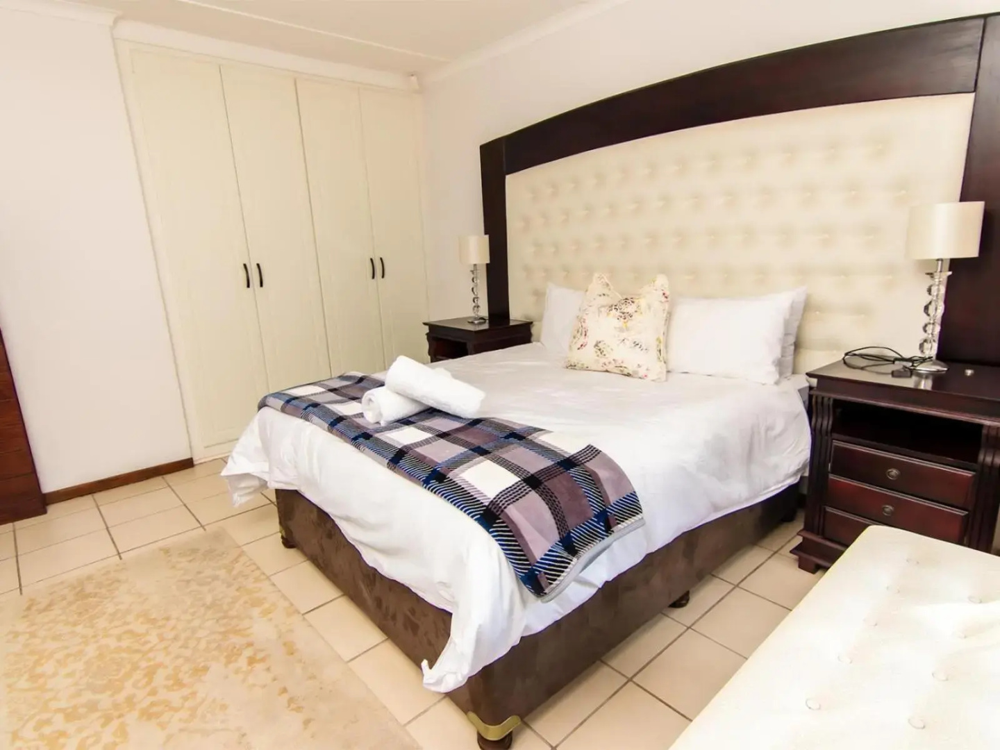 Royal Guesthouse