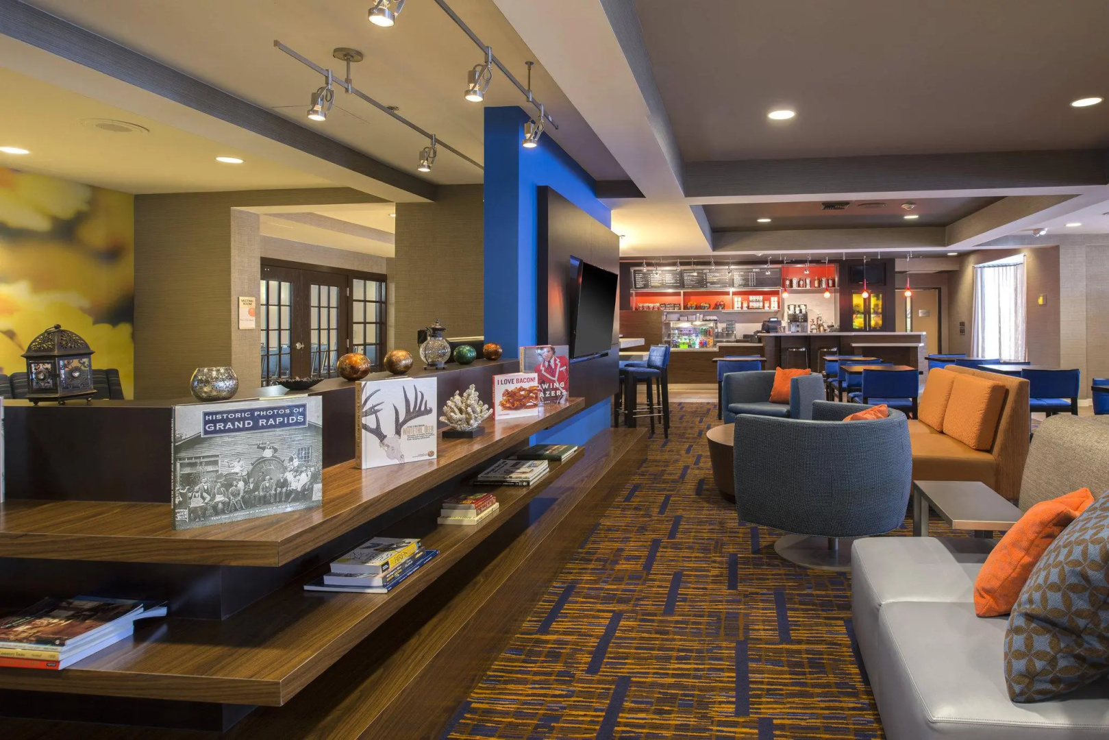 Courtyard by Marriott Grand Rapids Airport