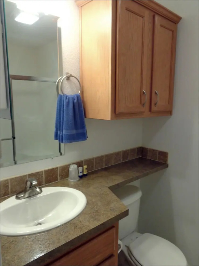 Crashpad Bunkhouse & Noonan Hotel