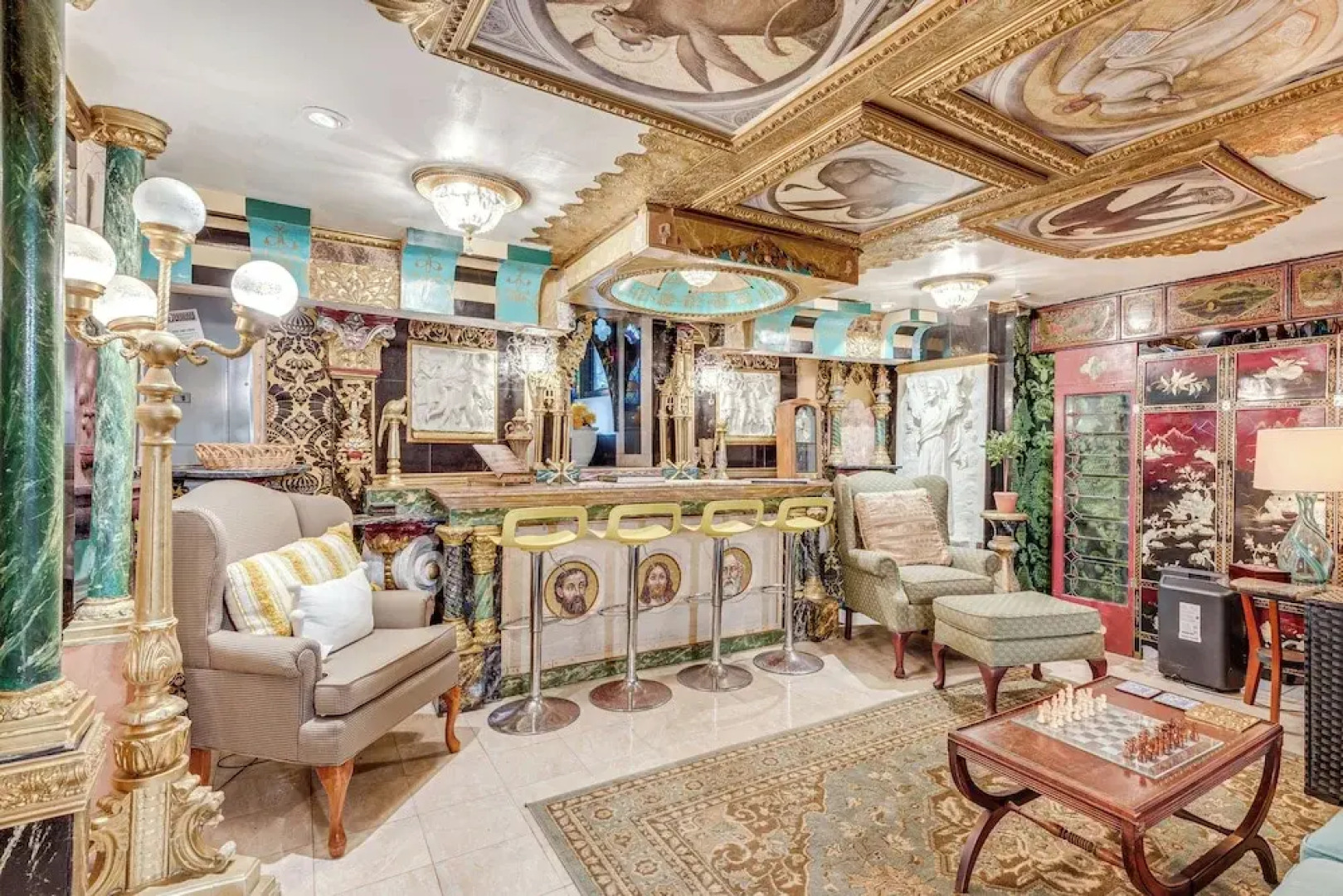 Near Downtown Scranton: Getaway w/ Patio