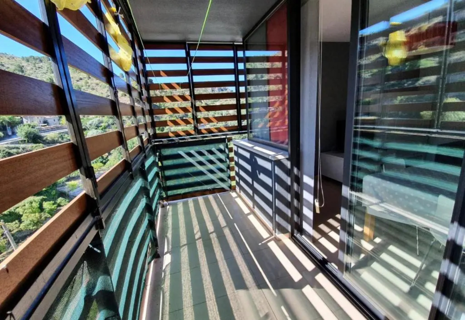 Velez Nazari Lugar20