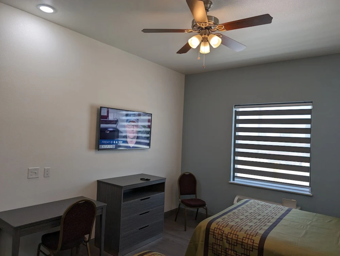 Texas Bungalows Hotel & Hotel Que at  i35 Austin Pflugerville