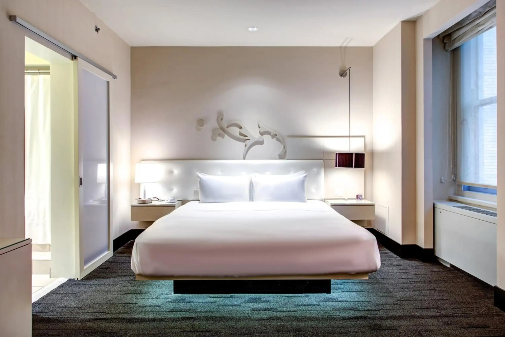 THE MIDLAND HOTEL, Chicago, a Tribute Portfolio Hotel