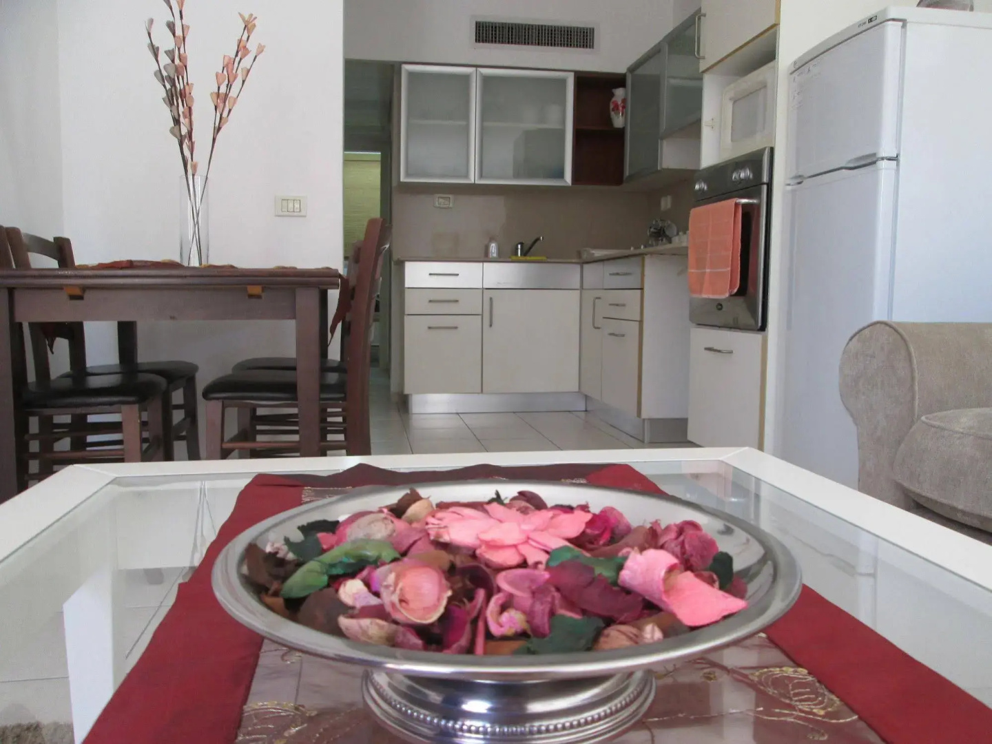 Nomi Suites