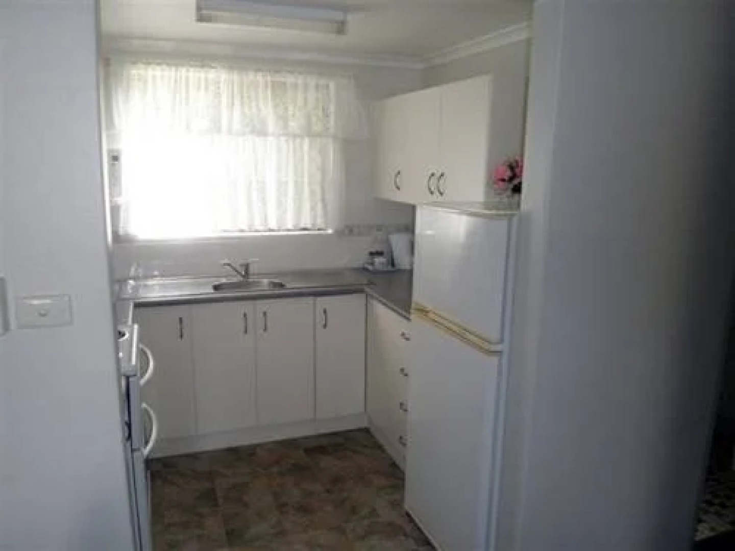 Adrift By The Beach Holiday Units