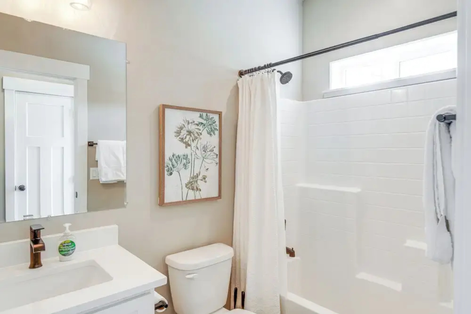 1 Mi to Pools: Chic Lava Hot Springs Home