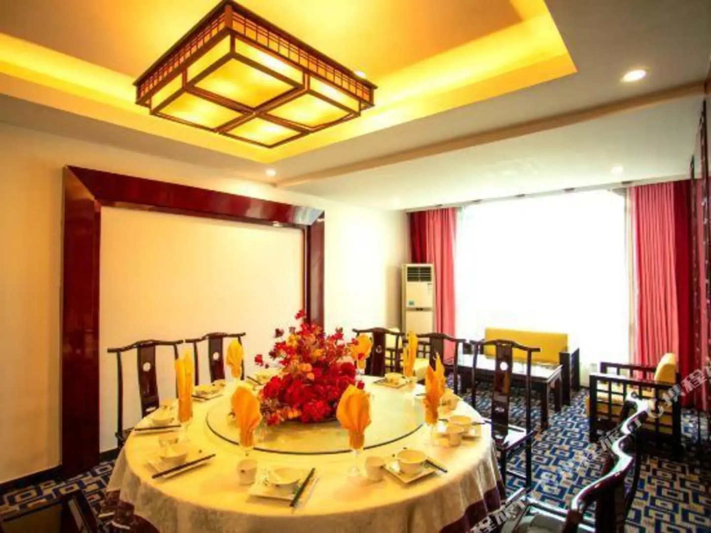 Liuzi Hotel