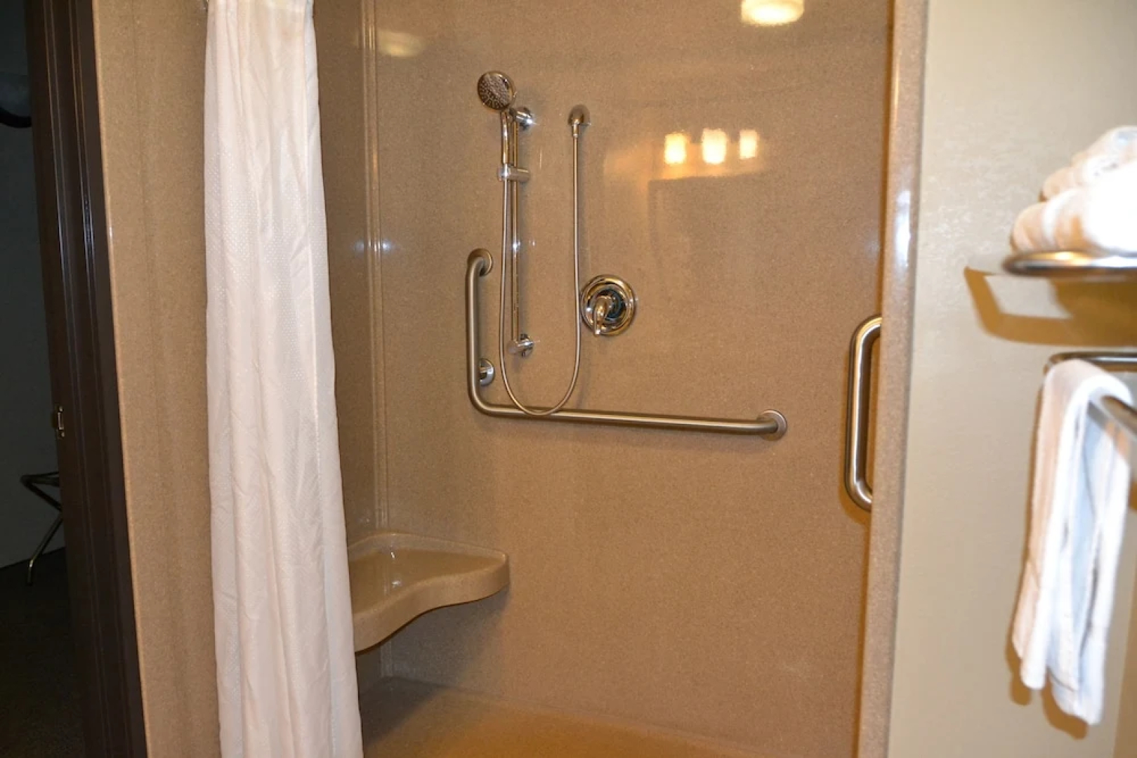Carrington Inn & Suites