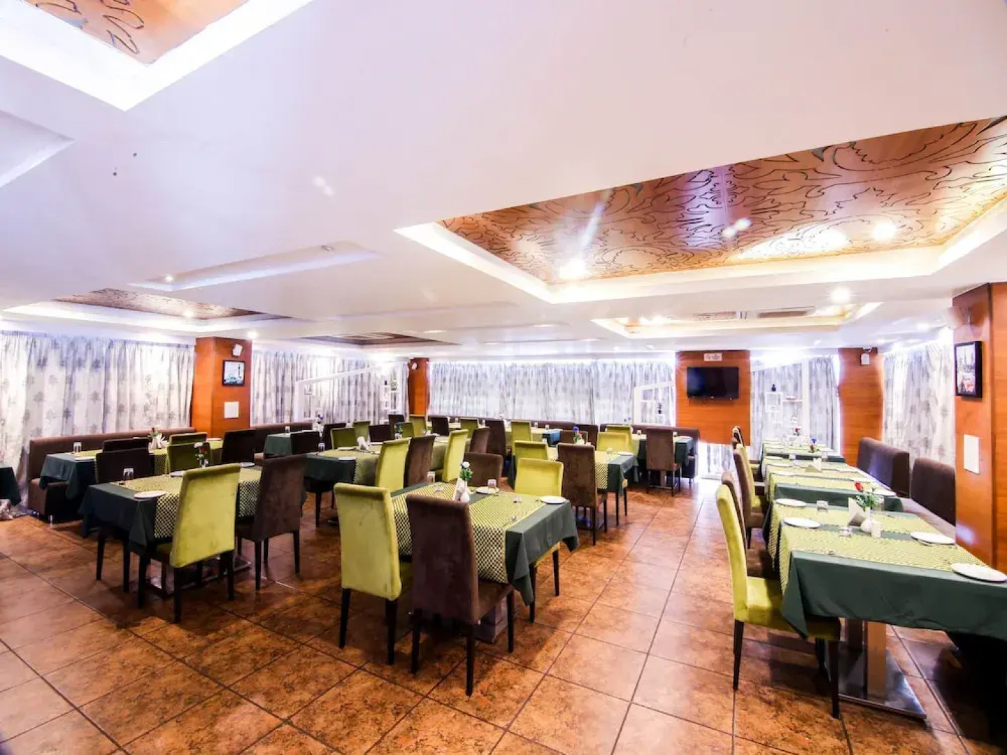 OYO 5561 Hotel Cambean